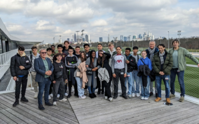 Die Projektgruppe “Der Ball ist rund” zu Besuch im DFB-Campus